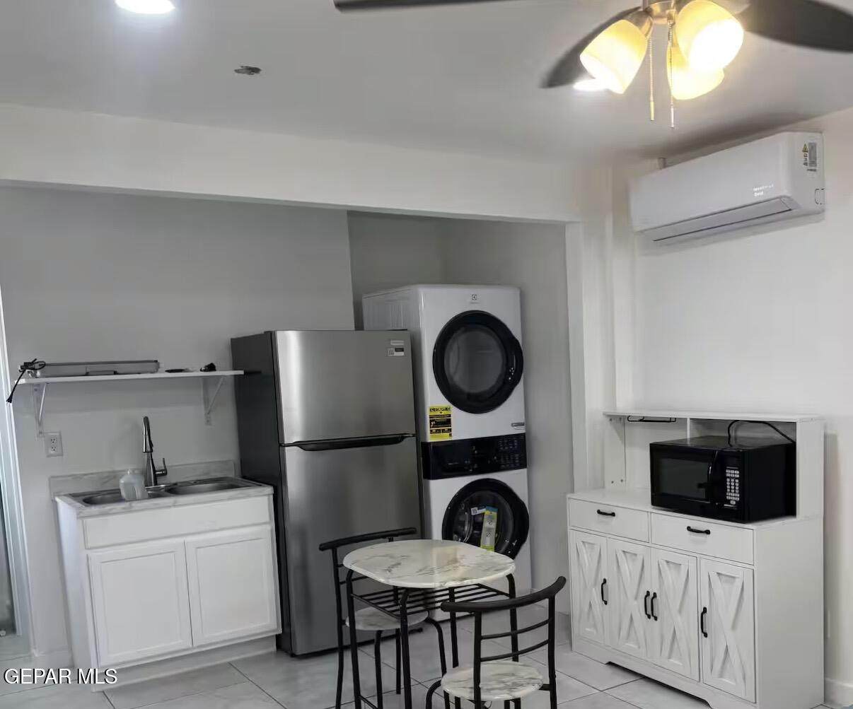 408 San Blas Drive - Photo 1