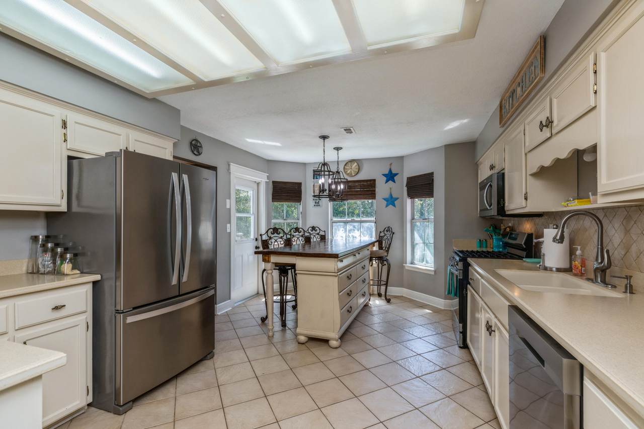 525 Shoal River Drive - Photo 1