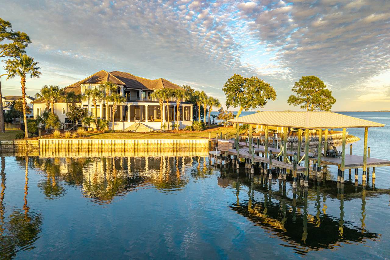 1806 Driftwood Point Road - Photo 1