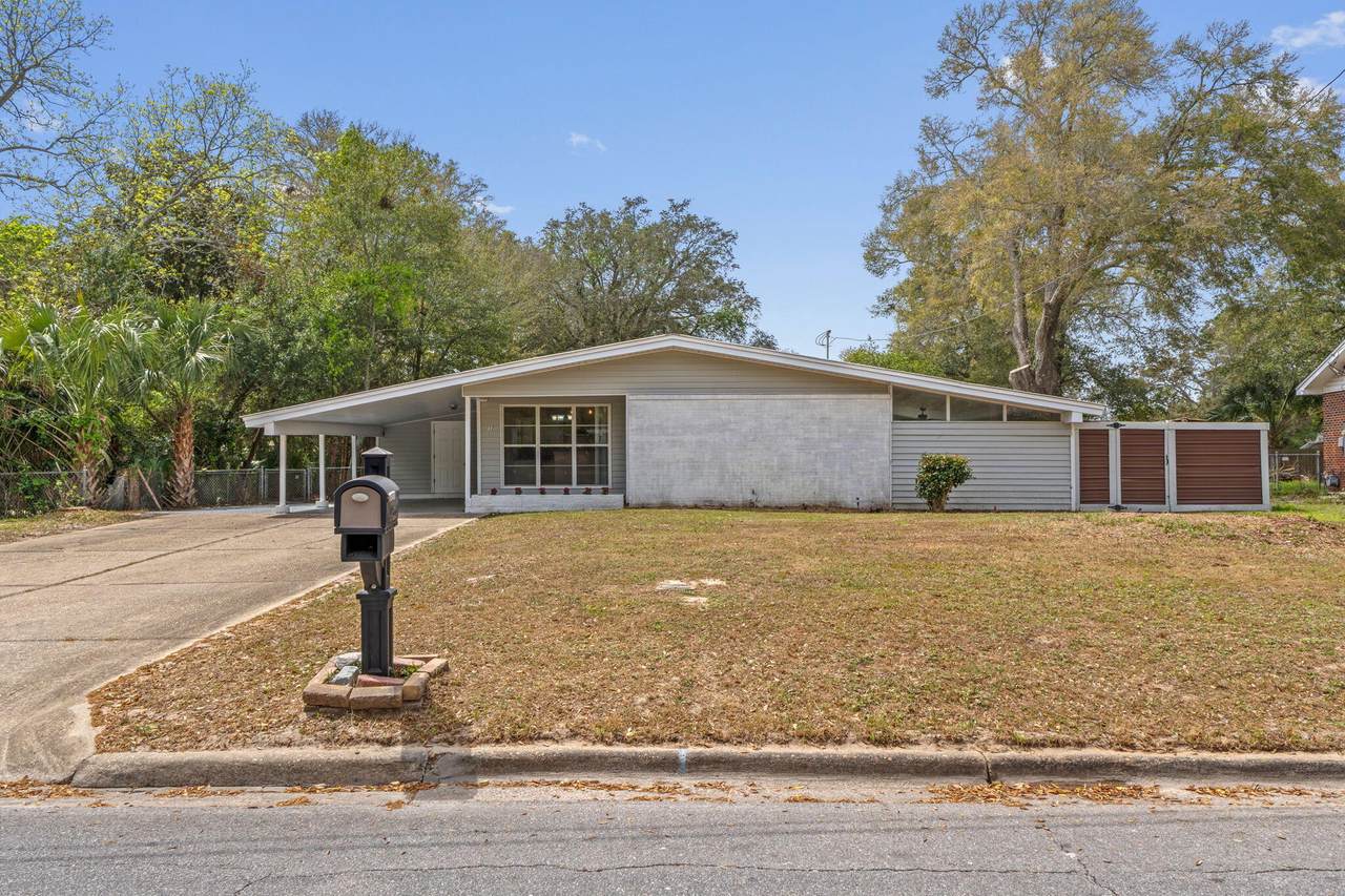 17 Azalea Drive - Photo 1