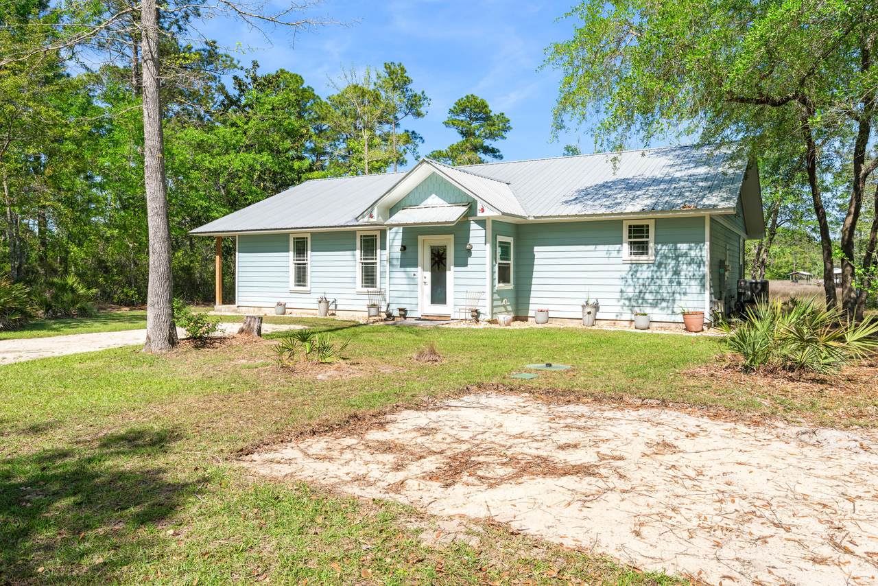 528 Bay Grove Road - Photo 1