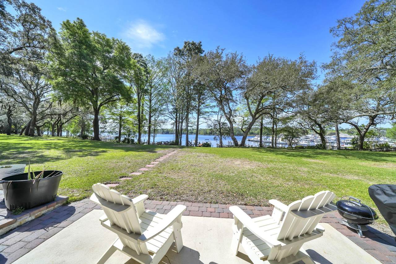 200 Regatta Drive - Photo 1