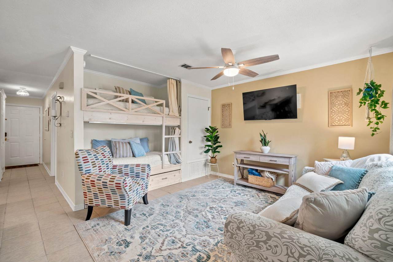 134 Damon Circle - Photo 1