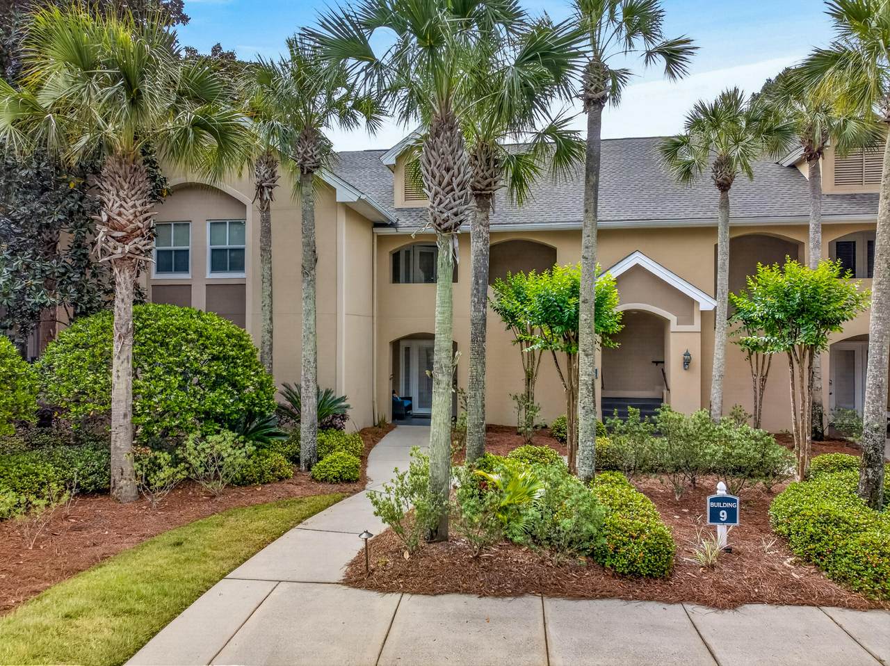 8563 Turnberry Drive - Photo 1