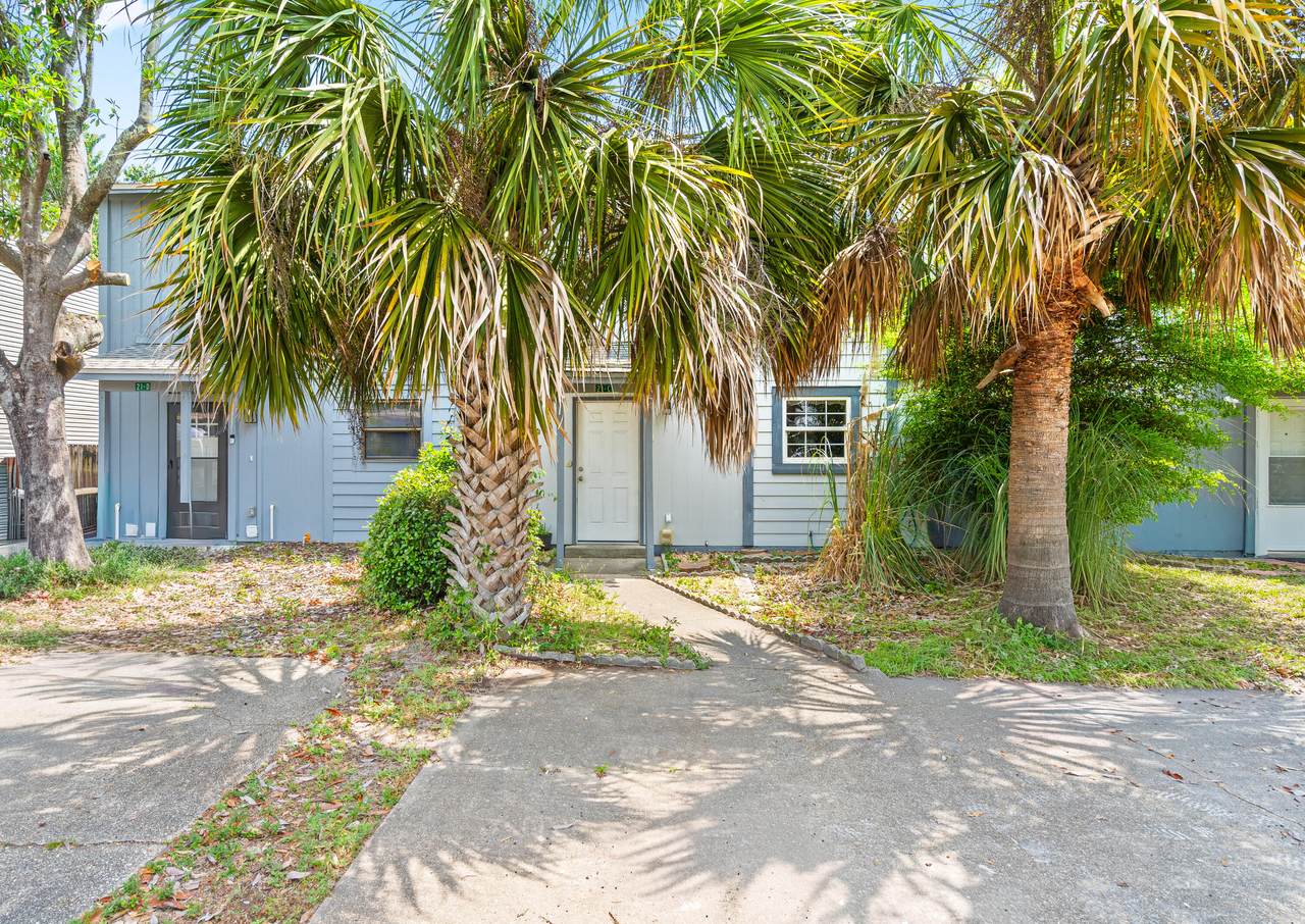 21 Wright Parkway - Photo 1