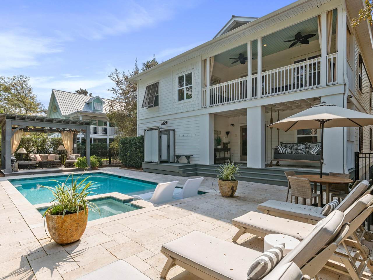 499 Lakeview Drive - Photo 1
