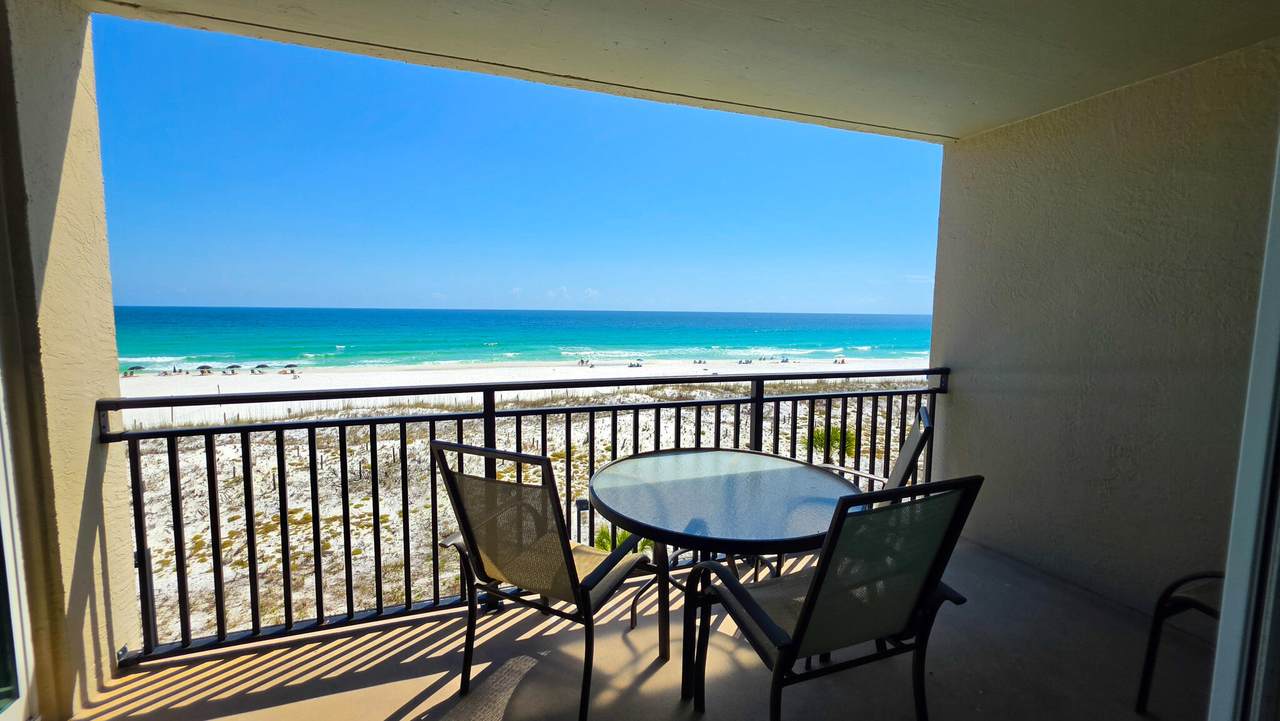 381 Santa Rosa Boulevard - Photo 1