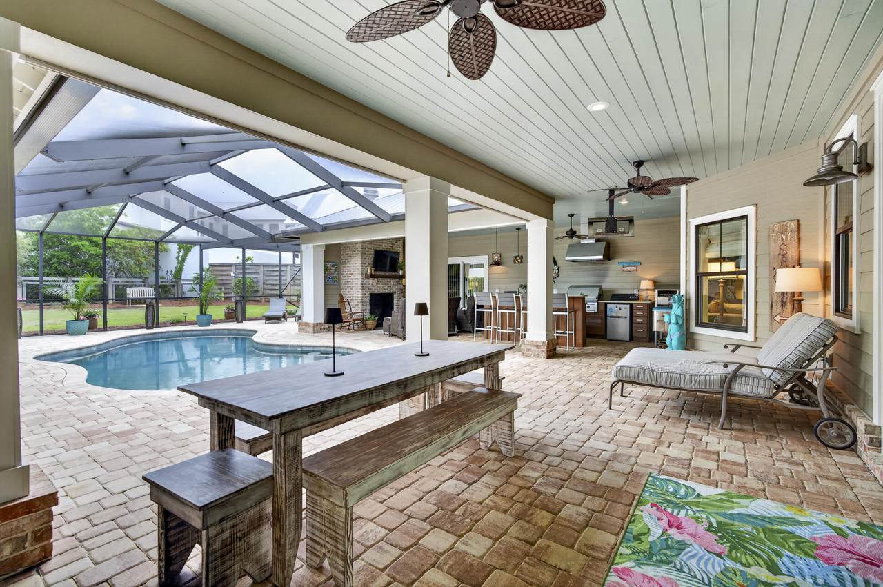 136 Suzanne Drive - Photo 1