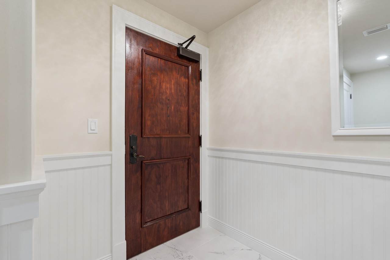 104 Barrett Square - Photo 1