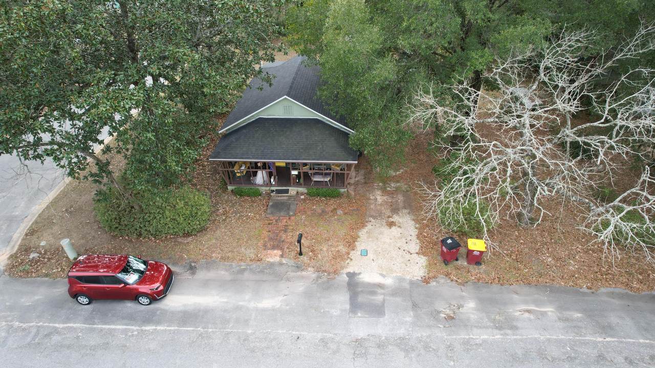 625 Chestnut Avenue - Photo 1