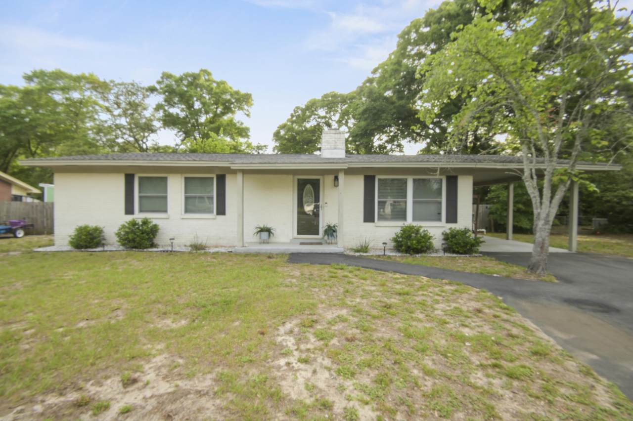 219 Pilgrim Avenue - Photo 1