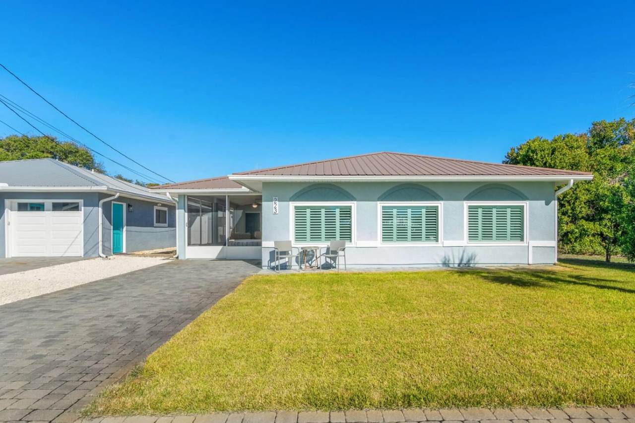 223 Le Grand Drive - Photo 1