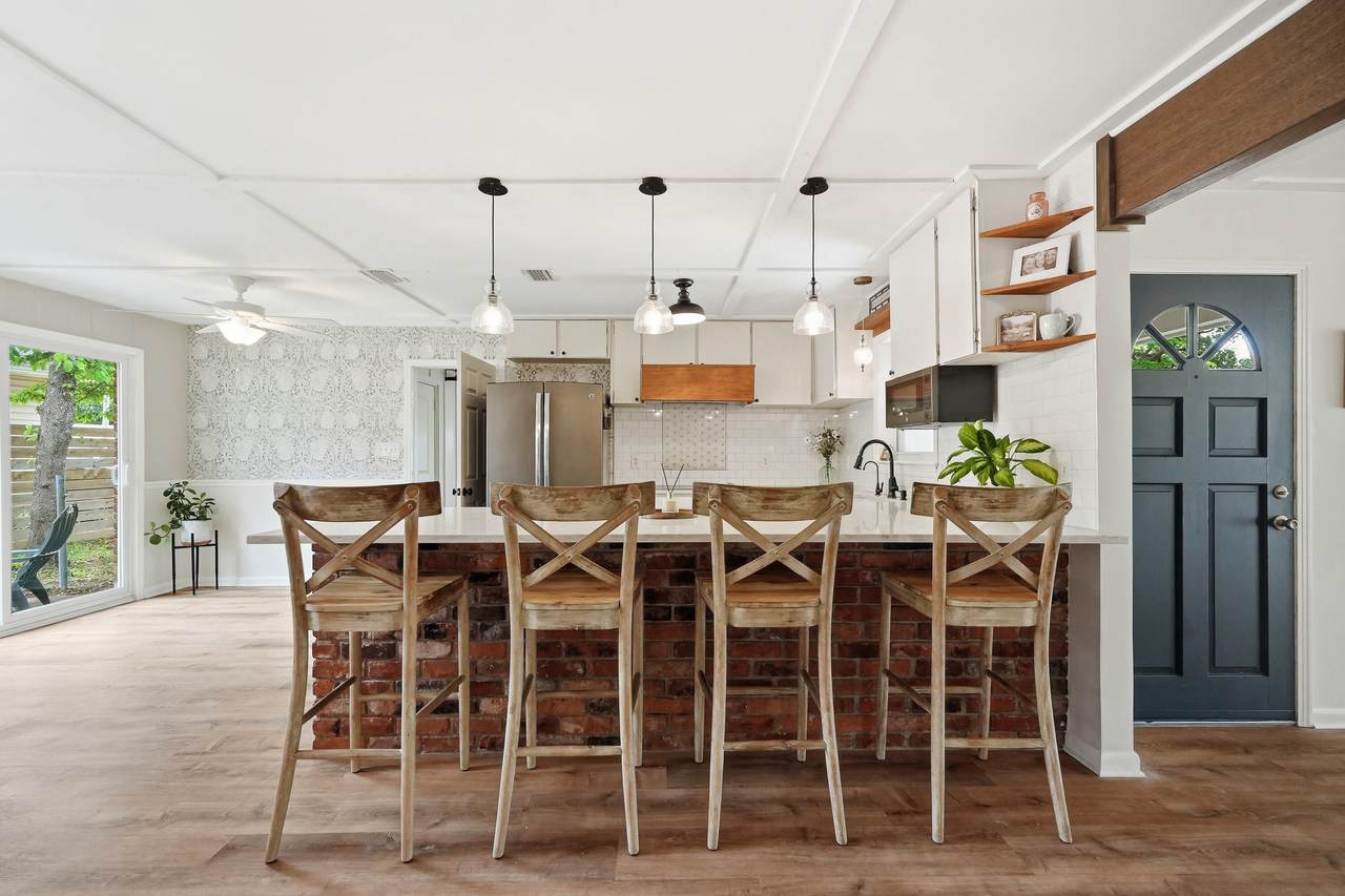 233 Pleasant Street - Photo 1