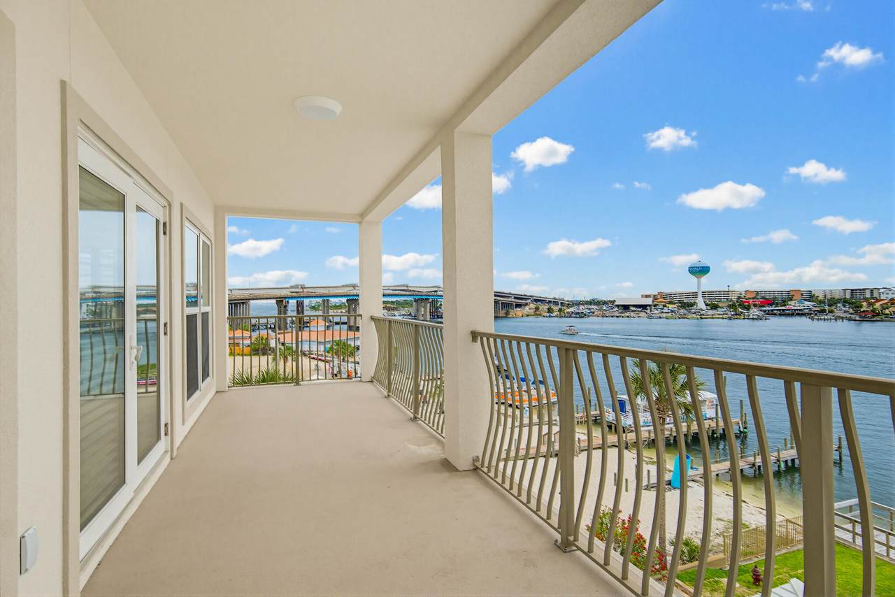 187 Brooks Street - Photo 1