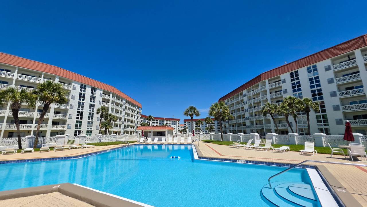 909 Santa Rosa Boulevard - Photo 1