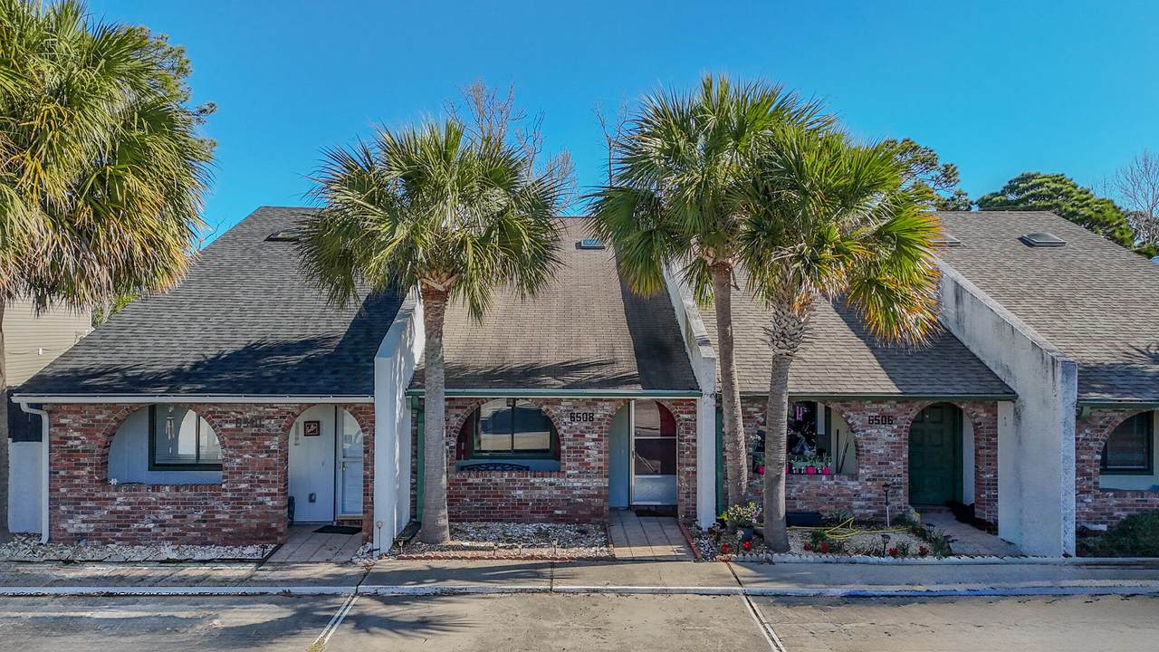 6508 Lagoon Drive - Photo 1