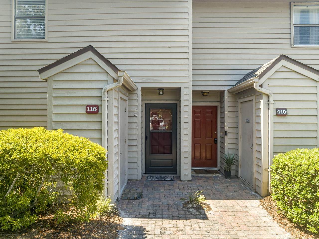 100 Myrtle Drive - Photo 1