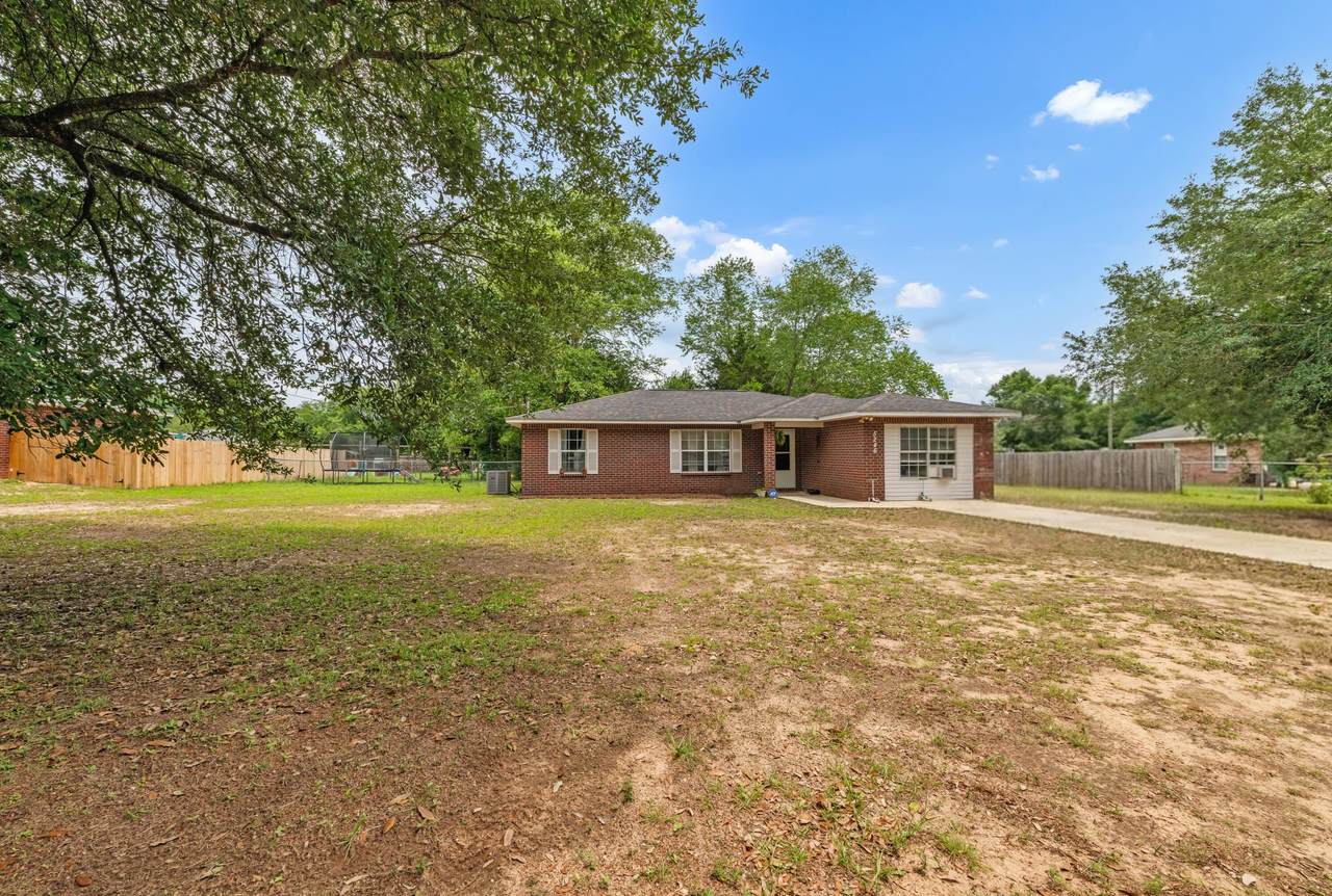 5246 Sewell Road - Photo 1