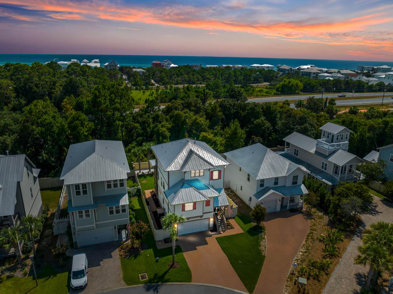 52 Grande Pointe Drive - Photo 1