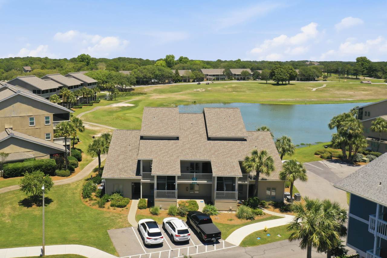35 Driftwood Bay - Photo 1