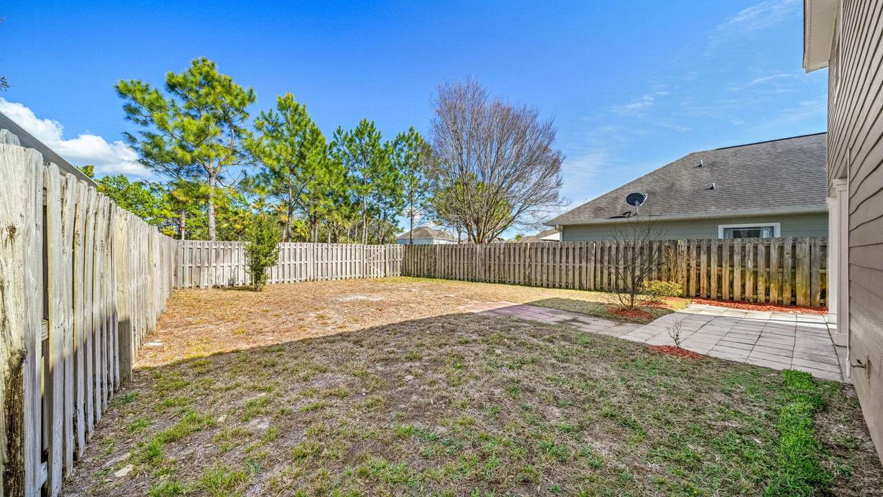 https://bt-photos.global.ssl.fastly.net/emerald/1280_boomver_1_1003469-2.jpg