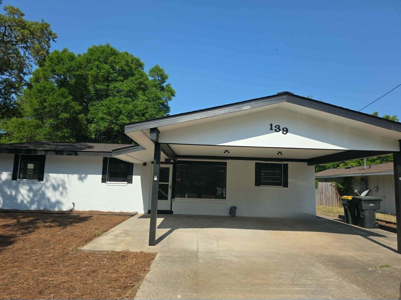 139 Robinwood Drive - Photo 1