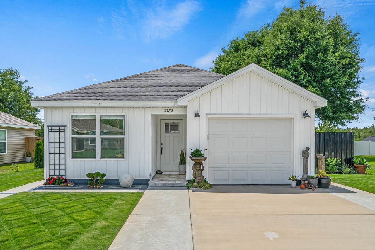 5370 Highview Drive - Photo 1