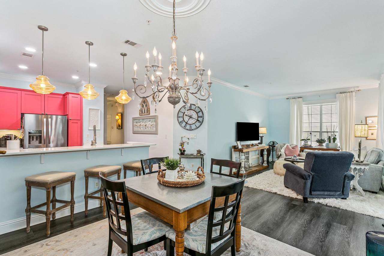 167 Brooks Street - Photo 1