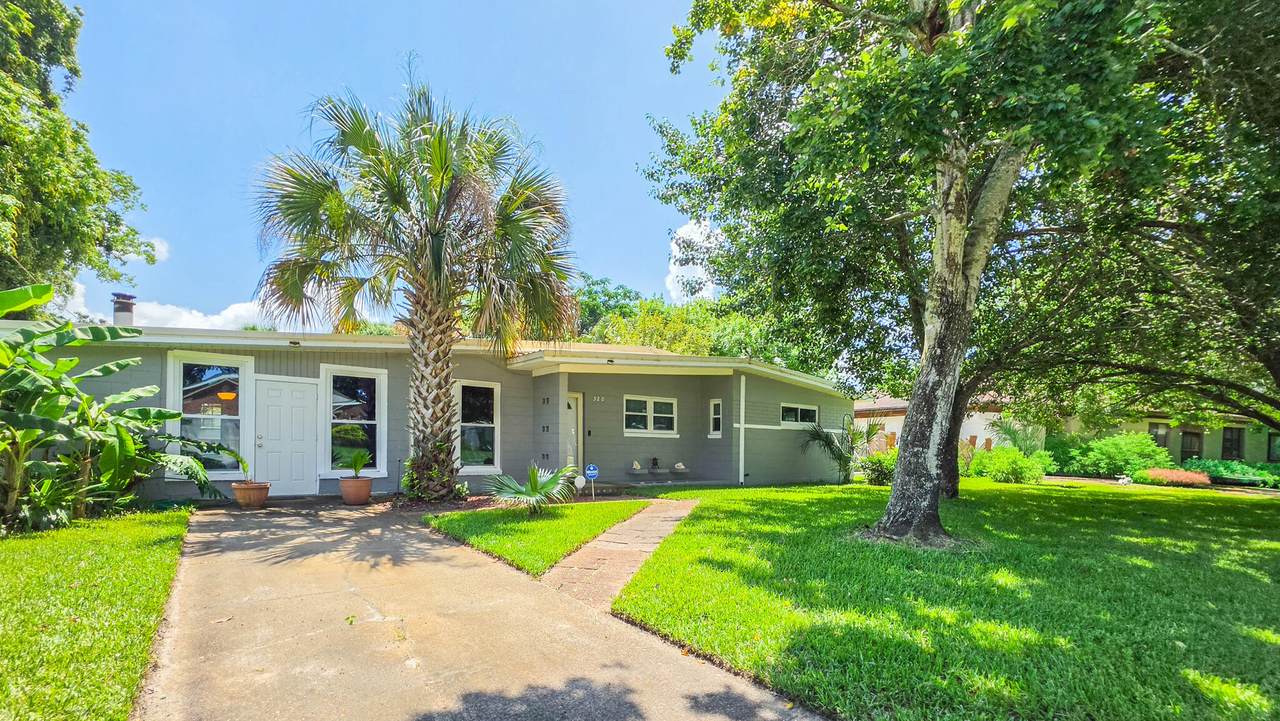320 Stacy Circle - Photo 1