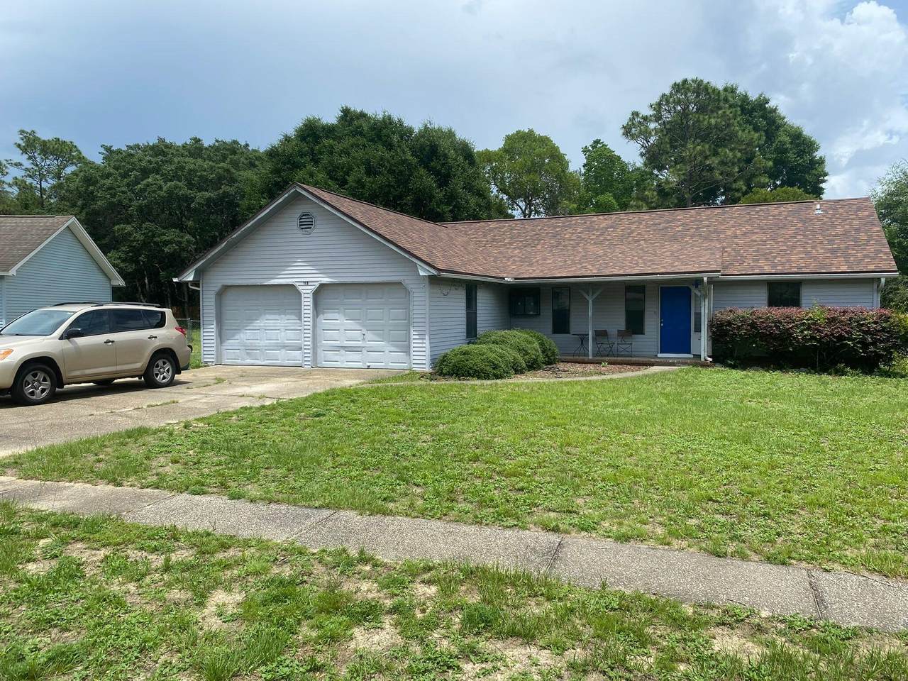 113 Walker Circle - Photo 1