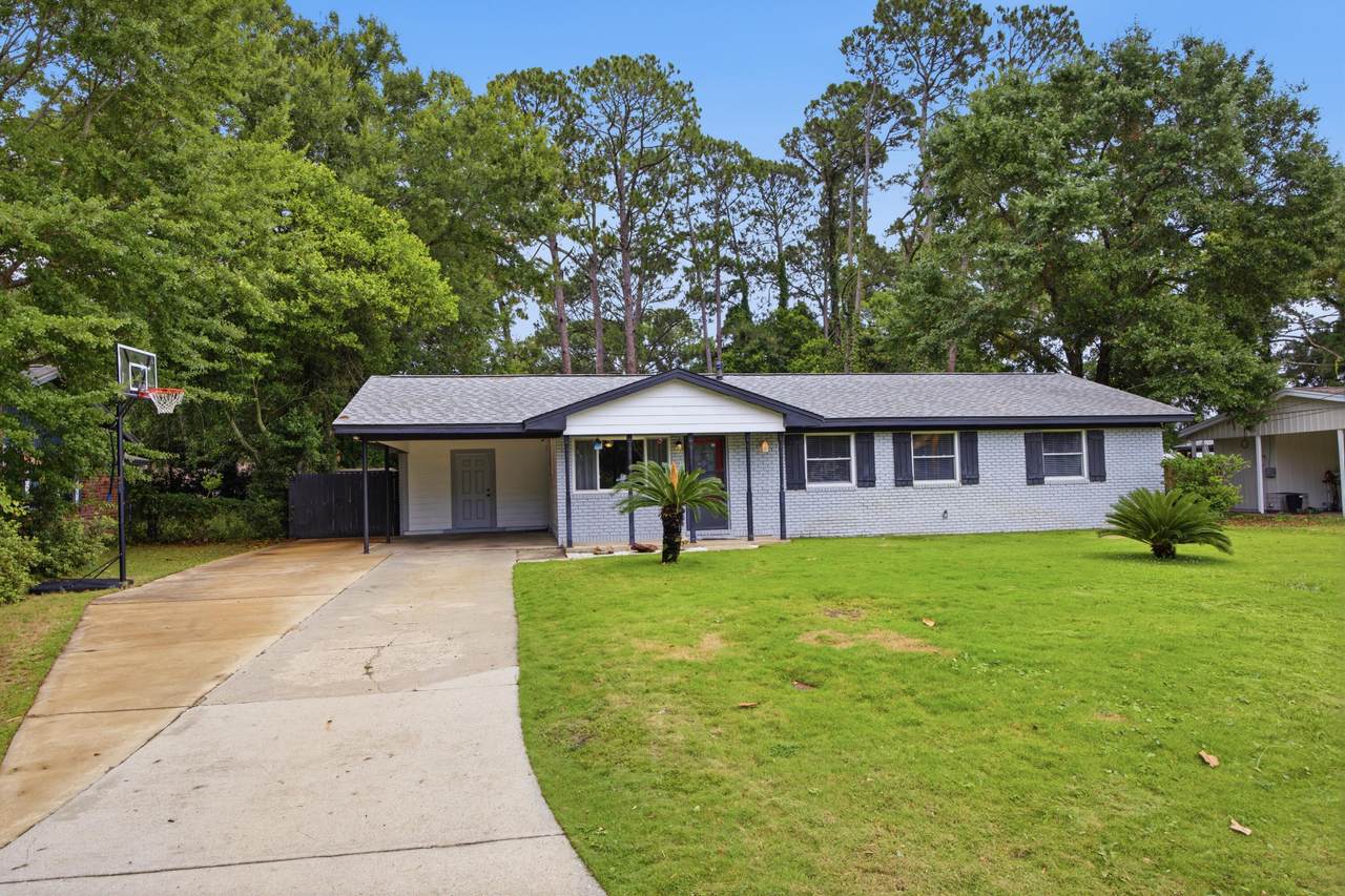 33 Temple Avenue - Photo 1