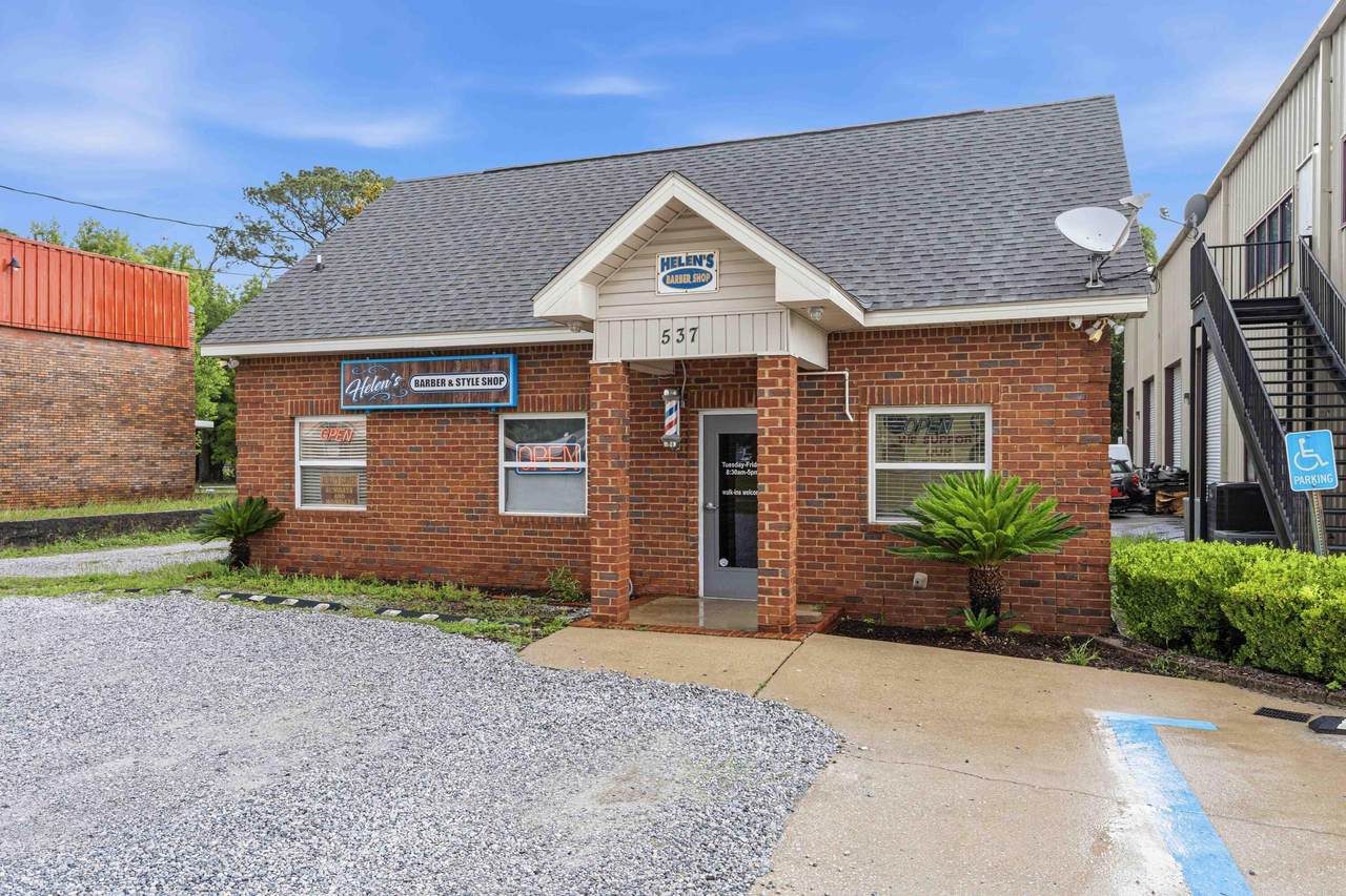 537 Ferdon Boulevard - Photo 1