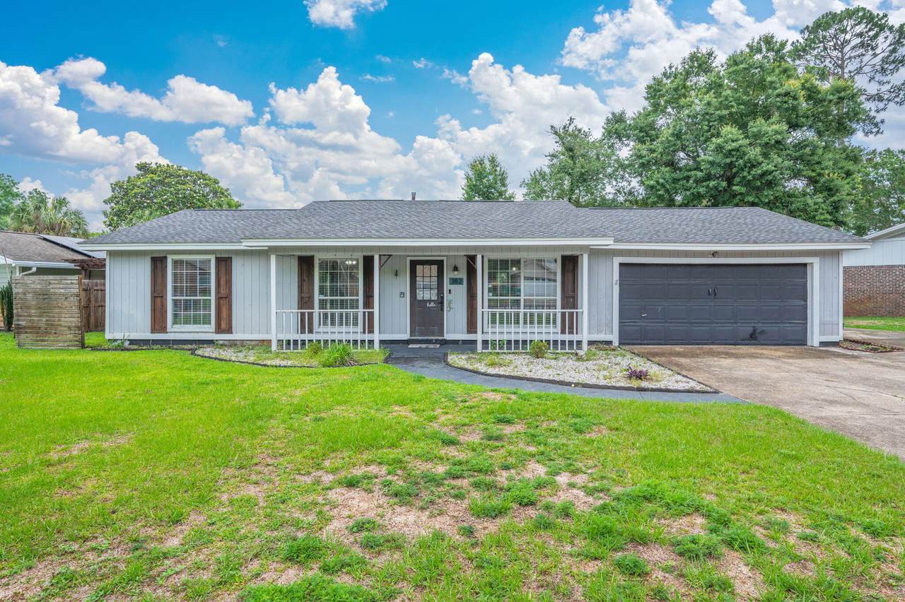 382 Echo Circle - Photo 1