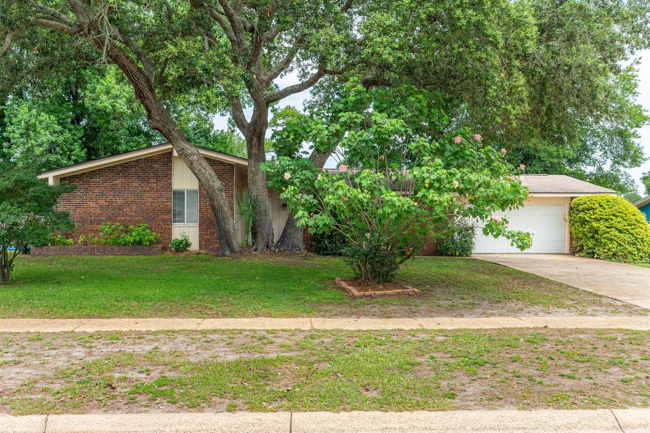 349 Marie Circle - Photo 1