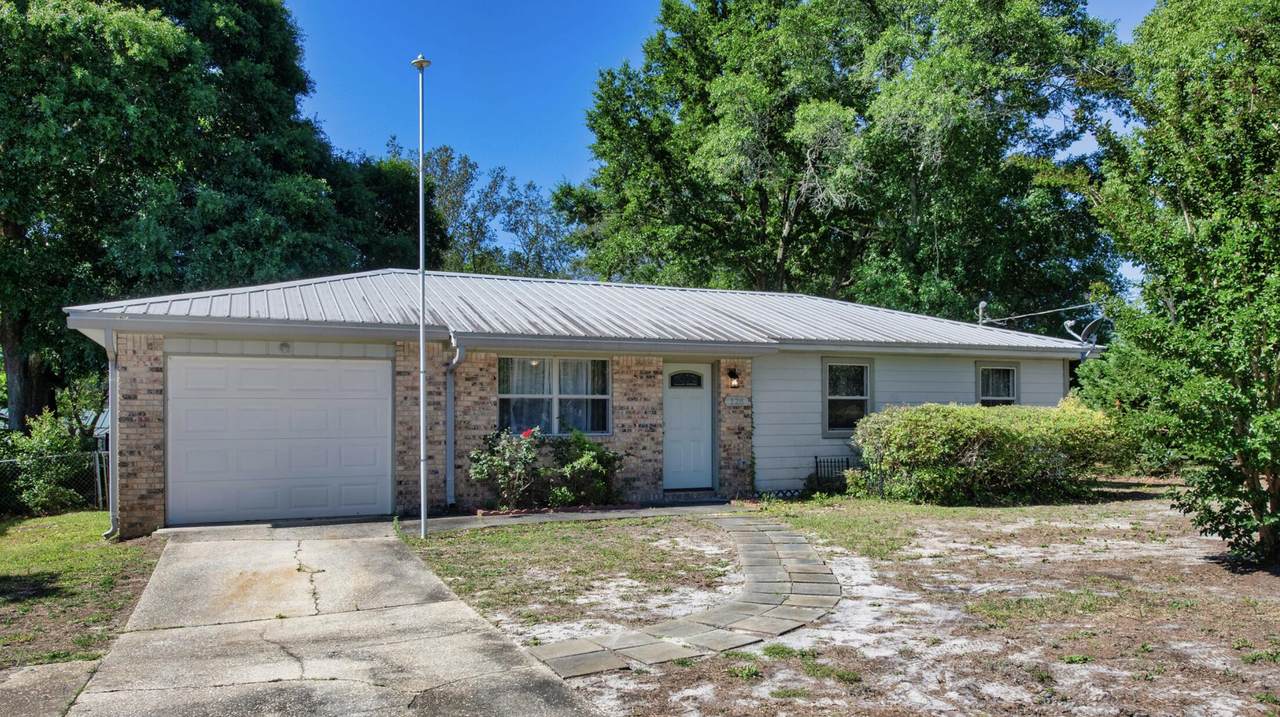 126 Watson Drive - Photo 1