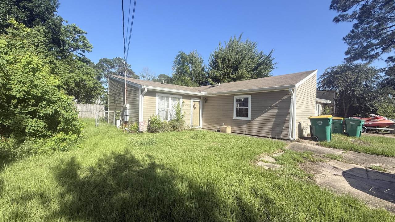 649 Carnathan Court - Photo 1