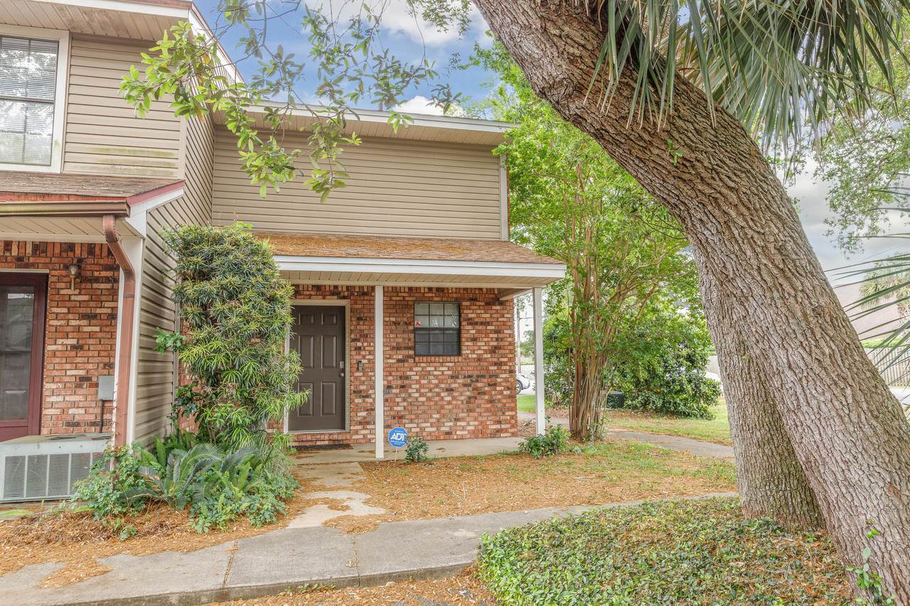 229 Carmel Drive - Photo 1