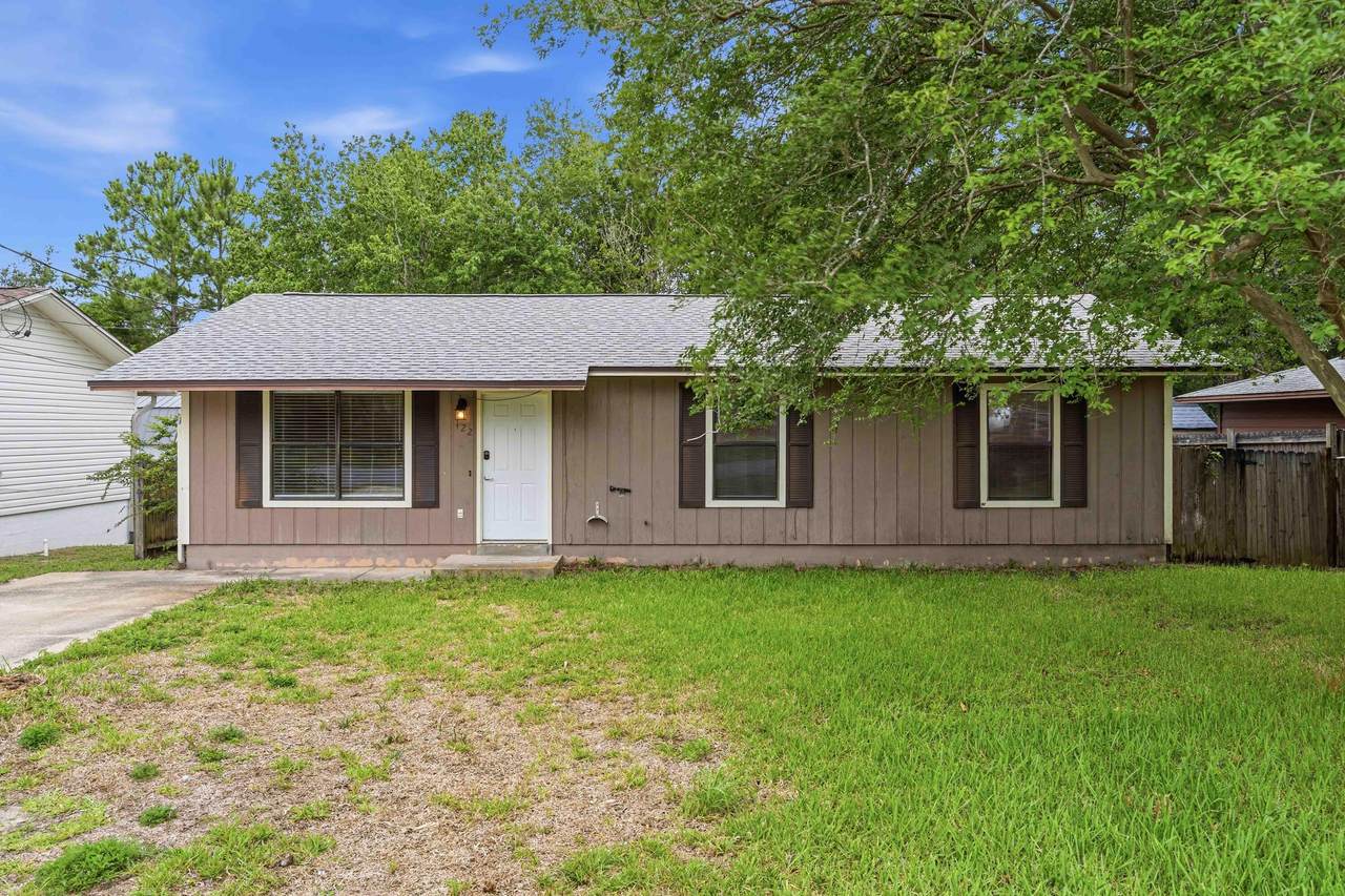 122 Green Drive - Photo 1