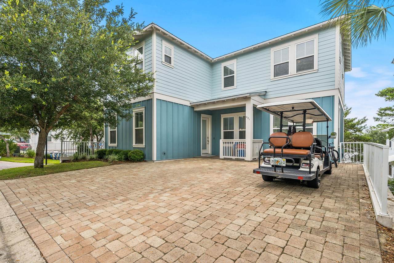 251 Gulfview Circle - Photo 1