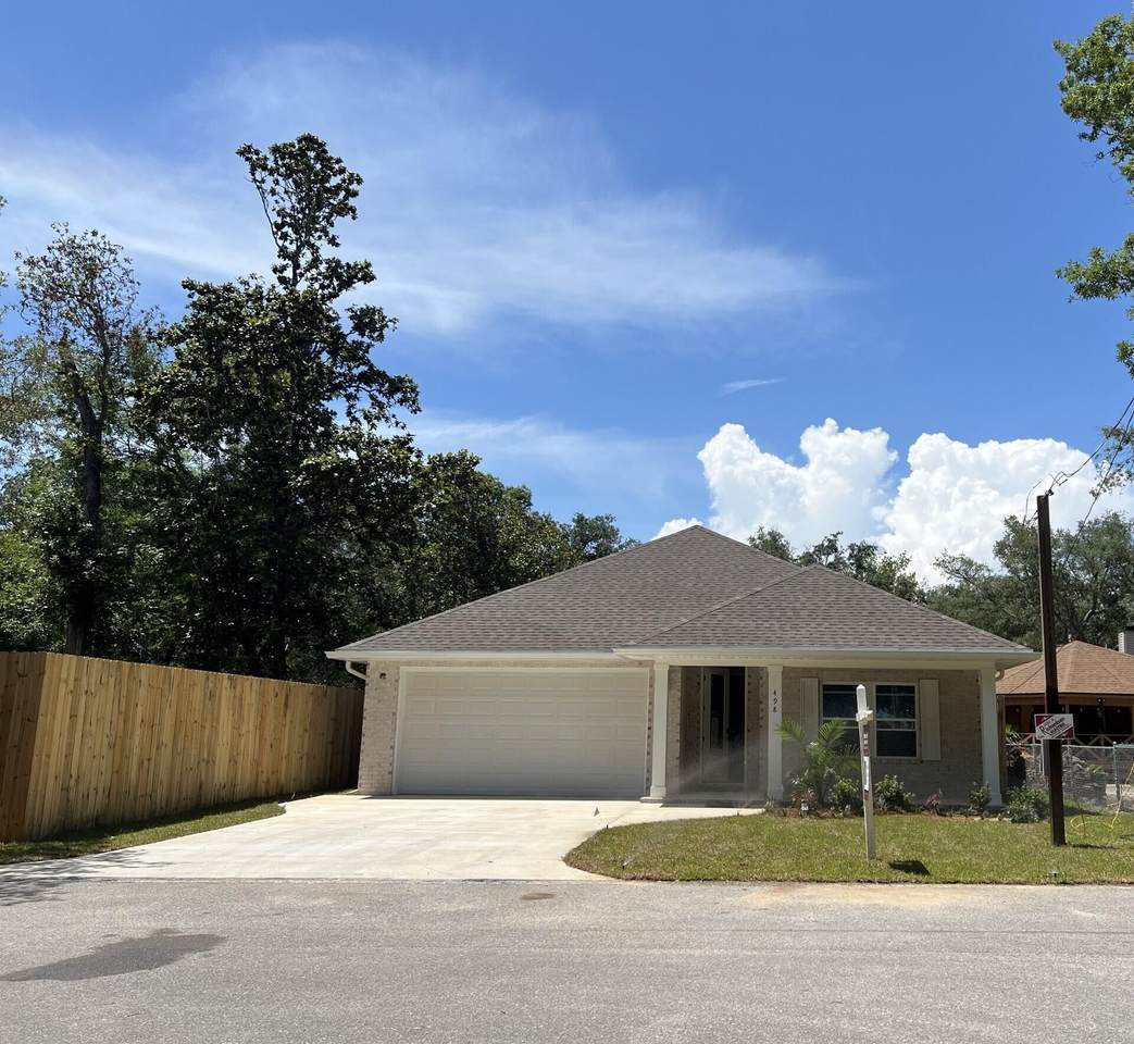 498 Robert Avenue - Photo 1