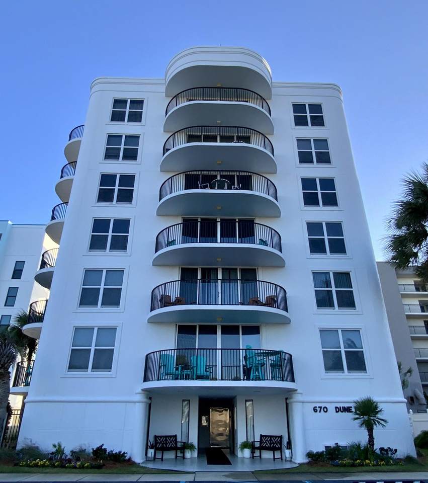 670 Santa Rosa Boulevard - Photo 1