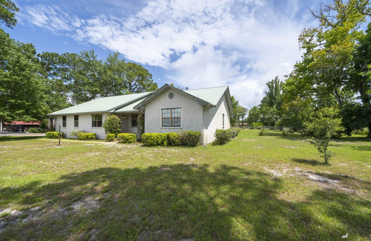 7600 Laird Street - Photo 1