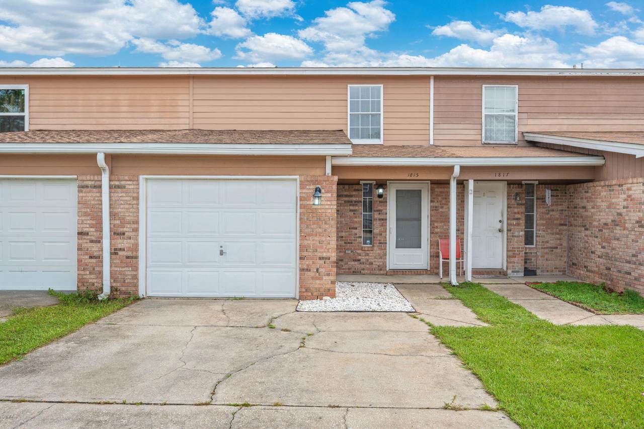 1815 Whispering Oaks Lane - Photo 1