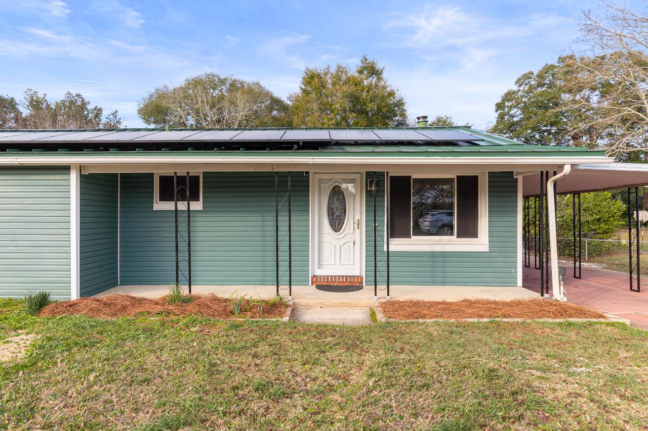 127 Holmes Boulevard - Photo 1