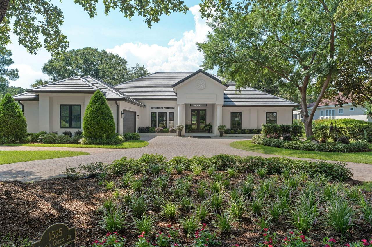 1525 Island Green Drive - Photo 1