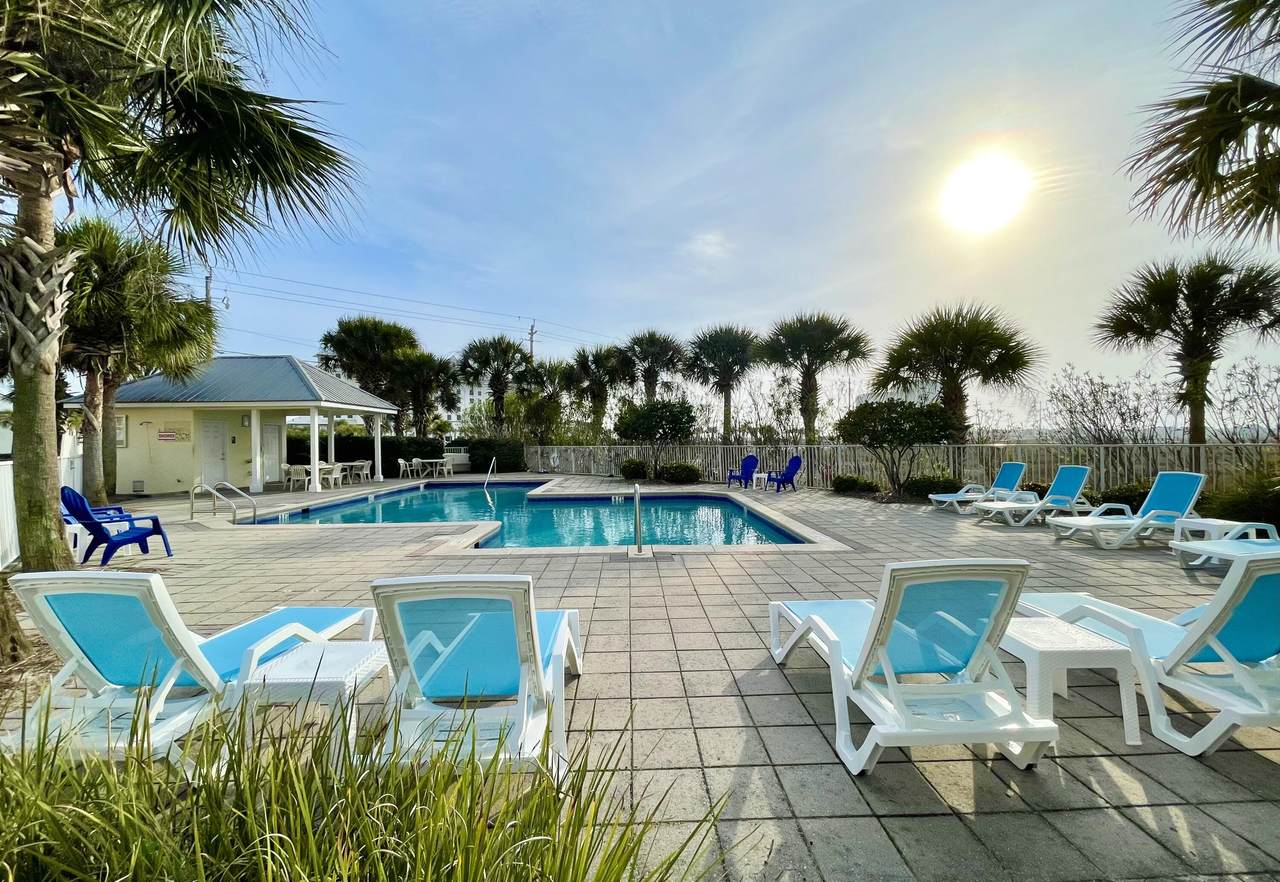 8436 Gulf Boulevard - Photo 1