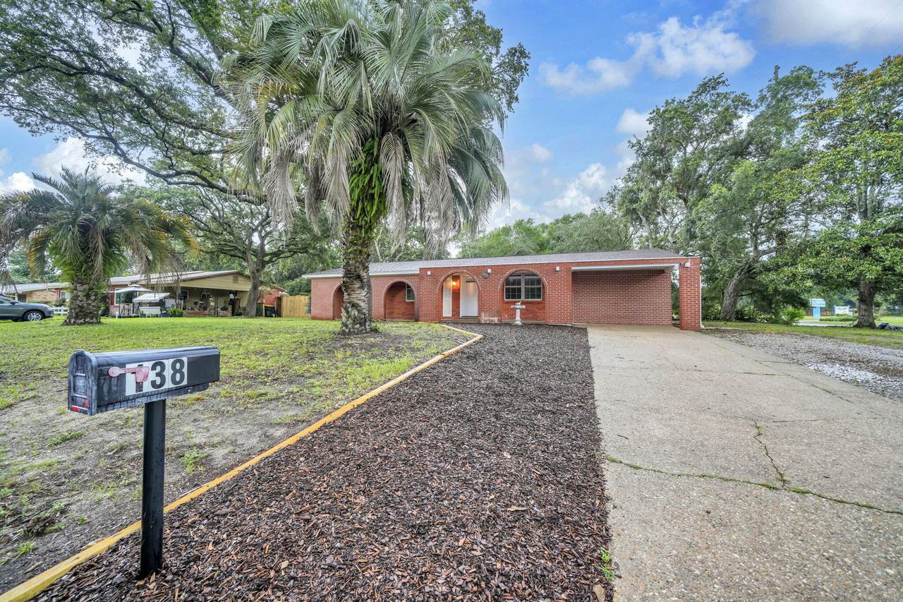 138 Virginia Drive - Photo 1