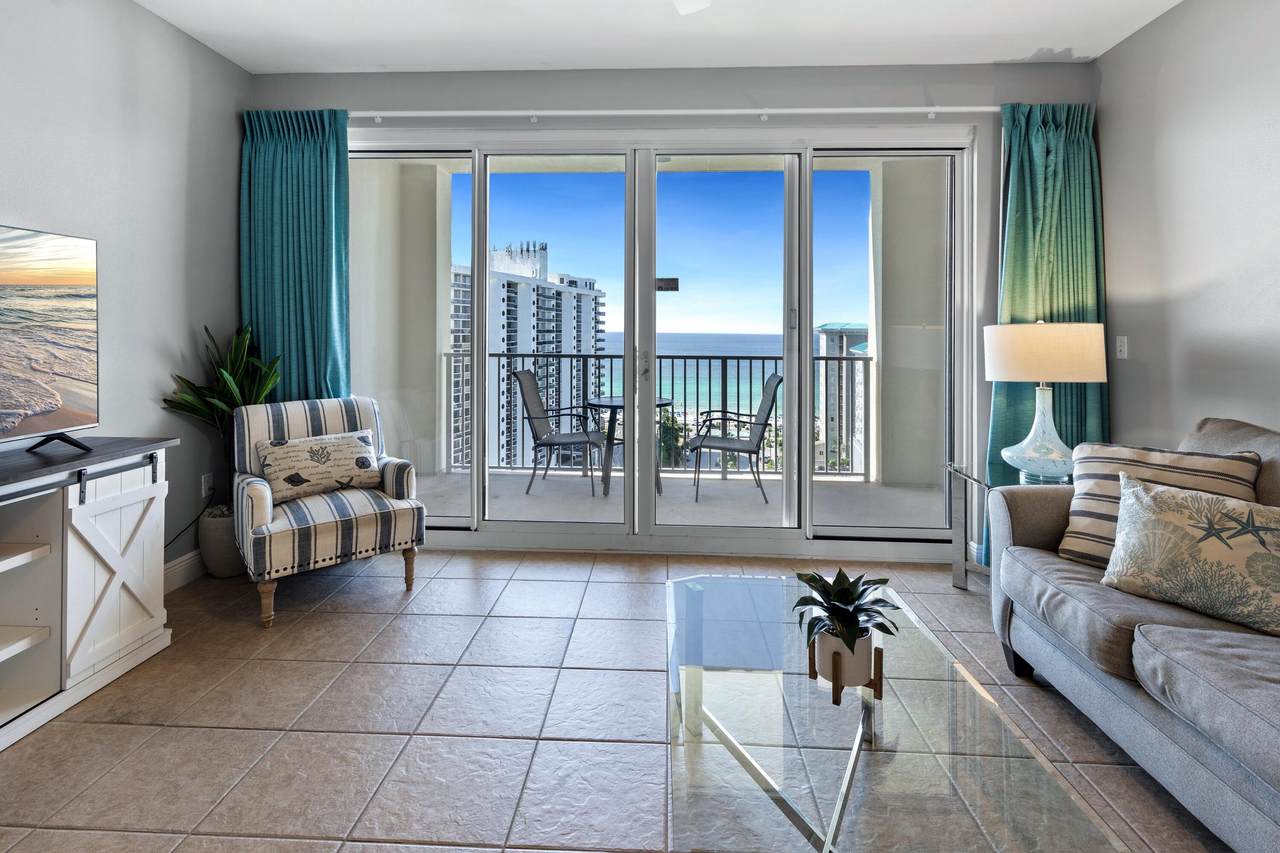112 Seascape Boulevard - Photo 1