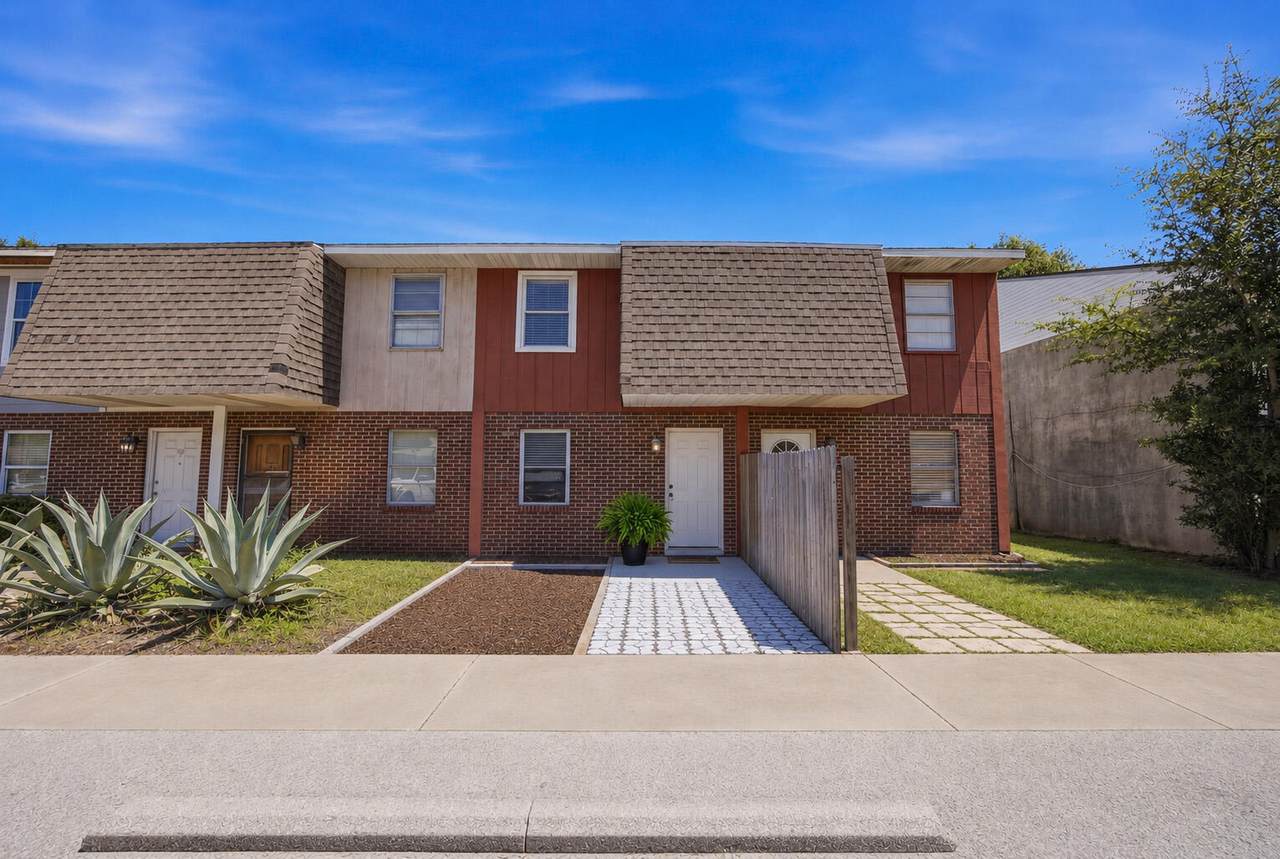 145 4th Avenue - Photo 1