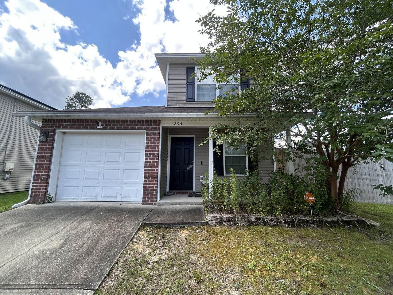 295 Dahlquist Drive - Photo 1